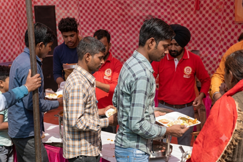 ३ मार्च २०२२ – ममतामयी श्री राधे माँ जी के पावन जन्मदिवस के उपलक्ष्य में अन्न सेवा