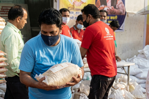 Shri Radhe Maa Charitable Society, New Delhi organises Anna Seva for people in need during the COVID