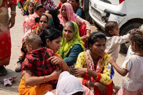 ३ मार्च २०२२ – ममतामयी श्री राधे माँ जी के पावन जन्मदिवस के उपलक्ष्य में अन्न सेवा